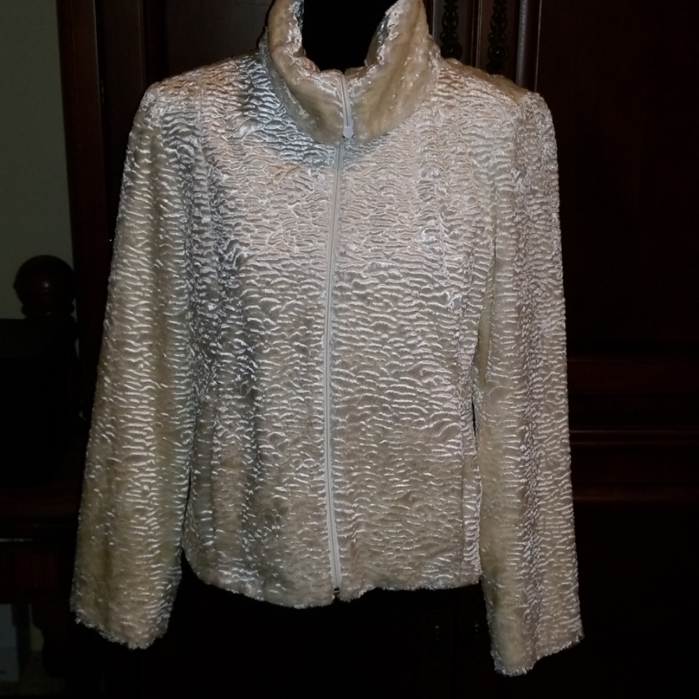 Utex Gorgeous Jacket - image 5